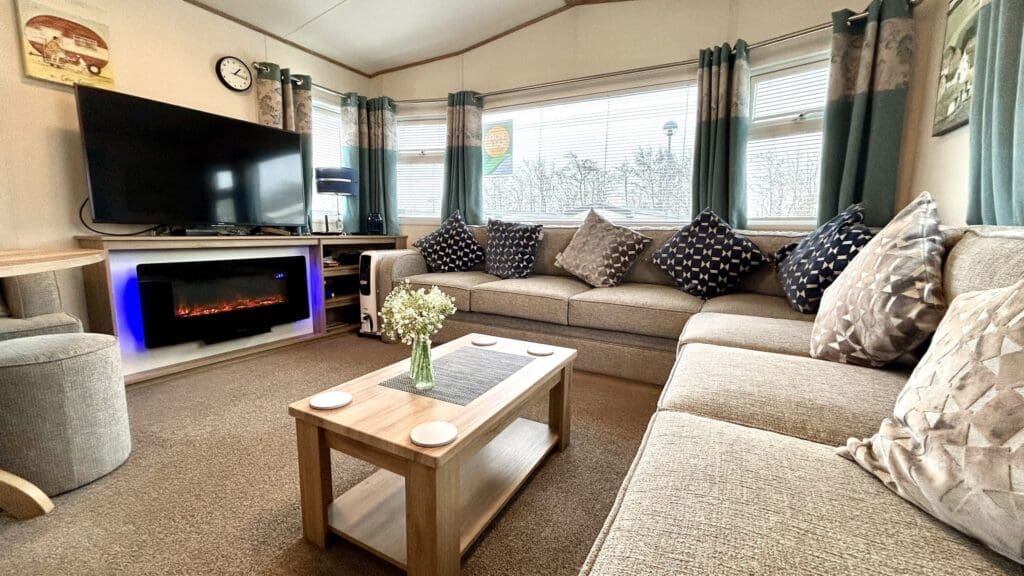 5 Ways To Show Your Holiday Home Love